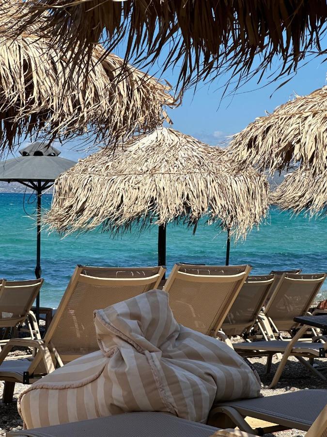 Beach Retreat In Town Corinto Esterno foto